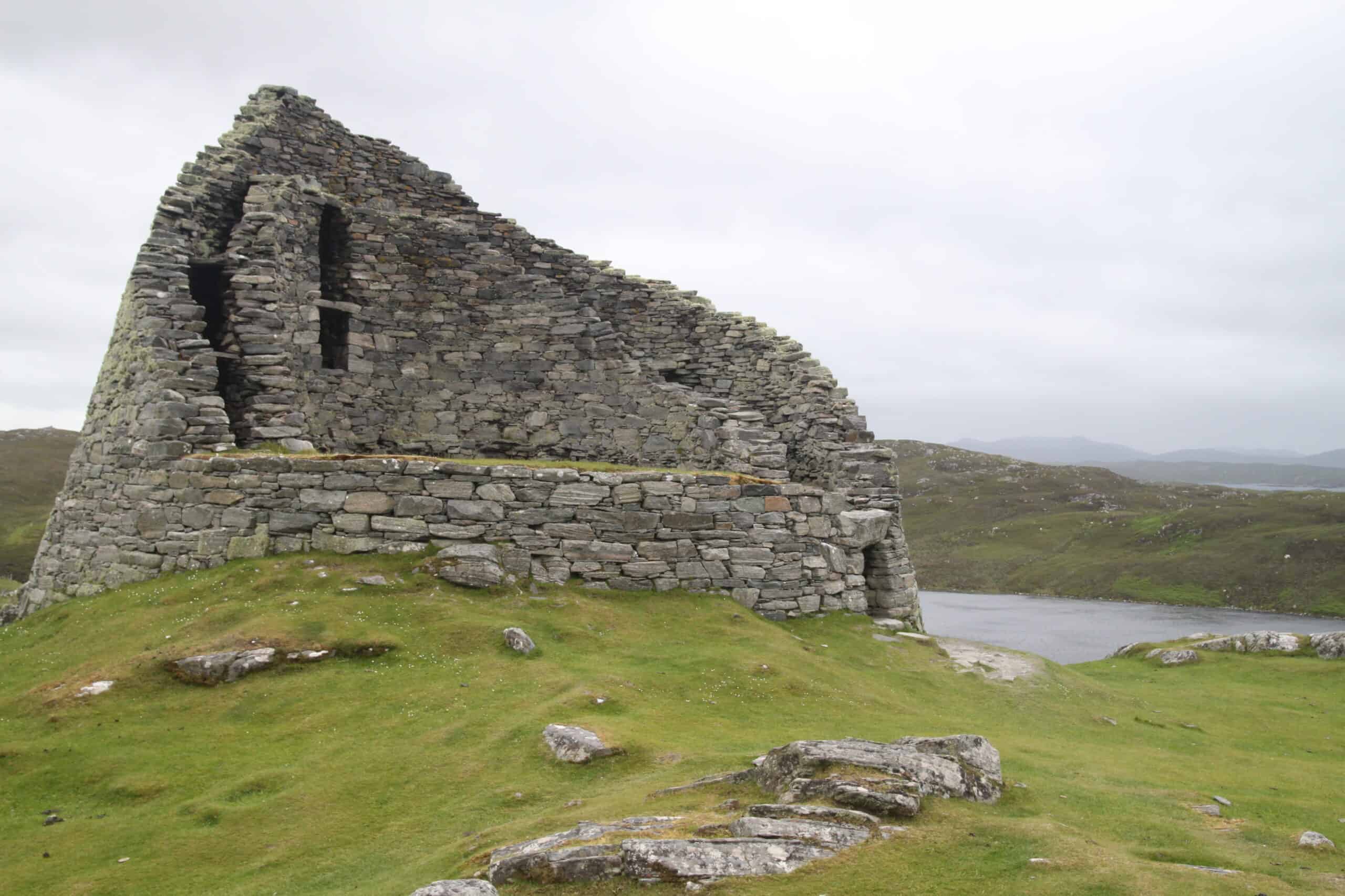 The Construction of a Broch in Scotland: An Ancient Stone Structure ...